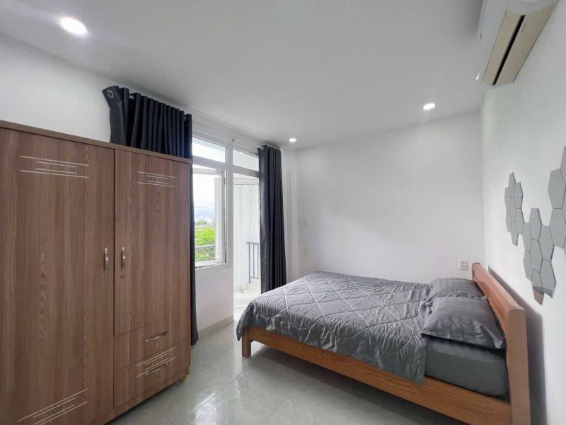2 Bedroom Apartment with Large Balcony