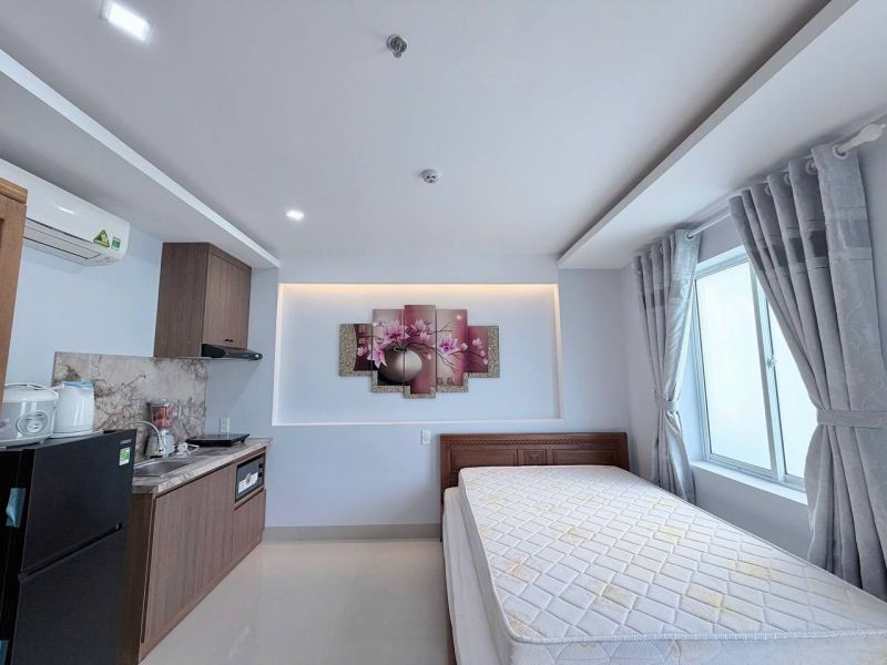 Studio with Balcony Sea View Vinh Hai