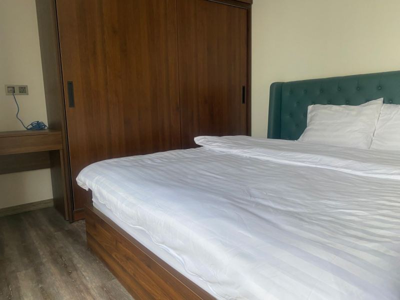 1‑Bedroom Apartment with Large Balcony