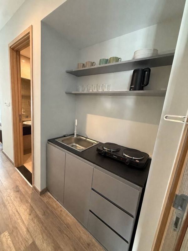Studio with Private Kitchen in Marina Square