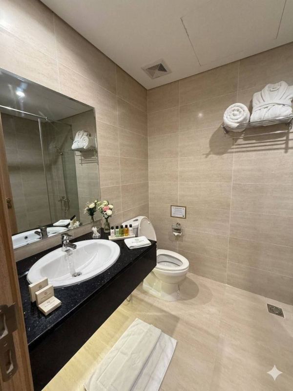 Studio with Private Kitchen in Marina Square