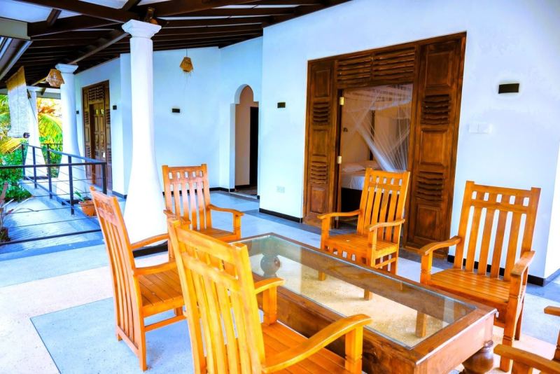 5 Bedroom Villa with Pool Near Hahngama