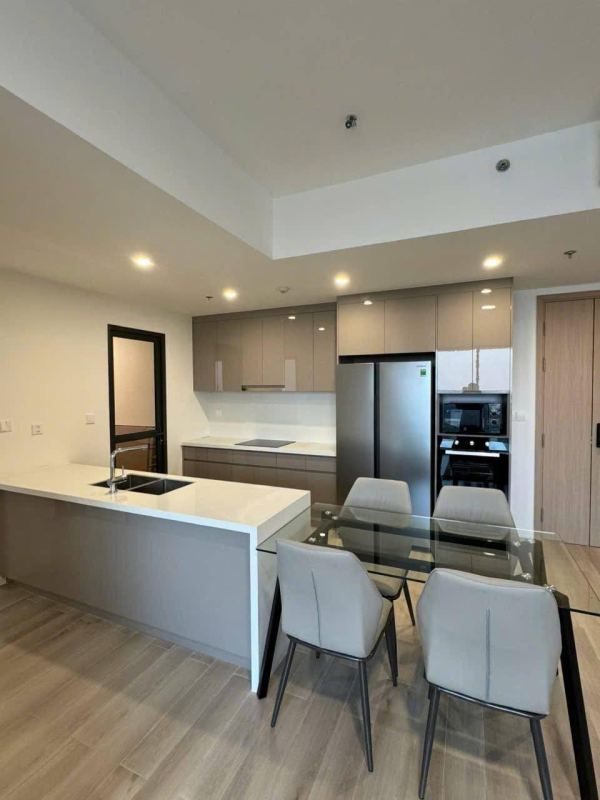 3 Bedroom Apartment with Pool