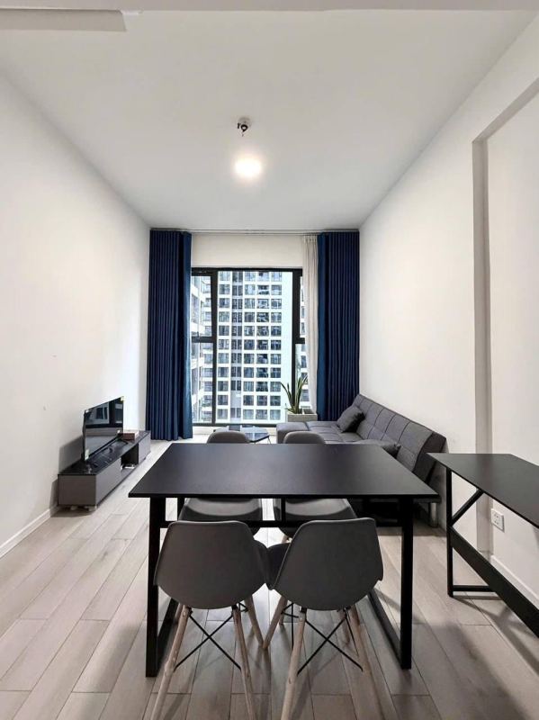 1BR+1 Apartment on Low Floor