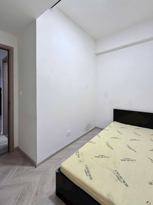 1BR+1 Apartment on Low Floor
