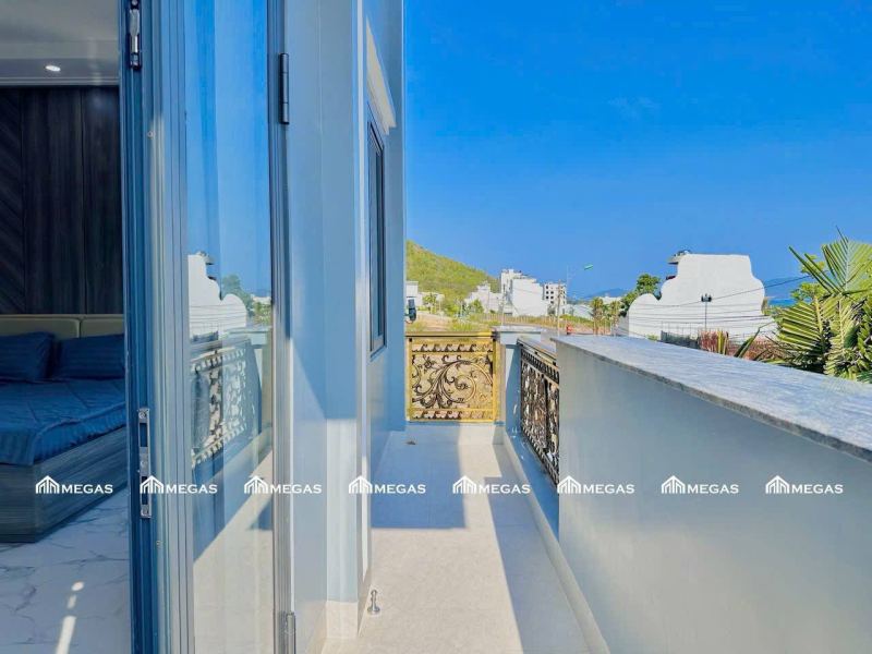 Studio apartment on Trieu Quang Phuc Street