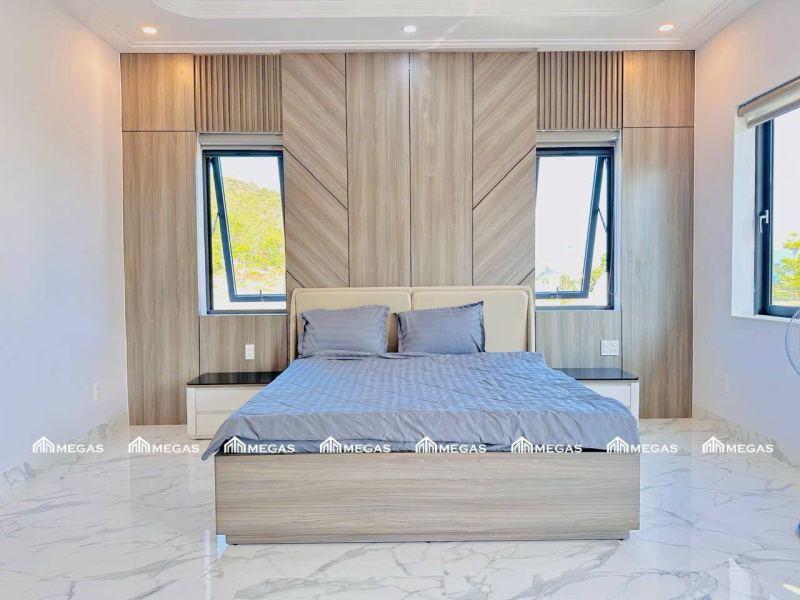 Studio apartment on Trieu Quang Phuc Street