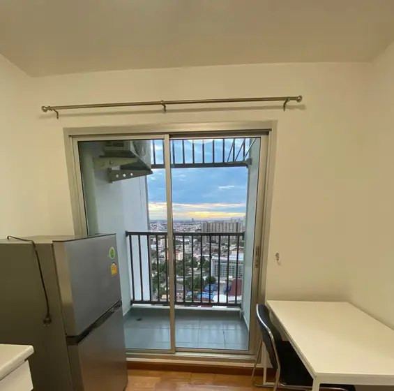 Studio Apartment in The Trust Condo Ngamwongwan