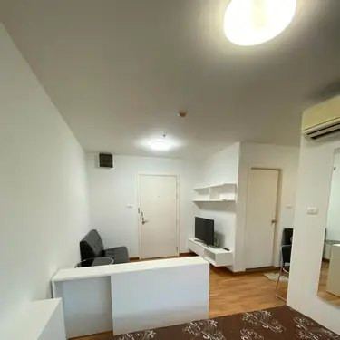 Studio Apartment in The Trust Condo Ngamwongwan