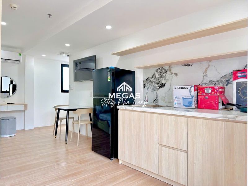 1-Bedroom Apartment on Ly Tu Trong Street