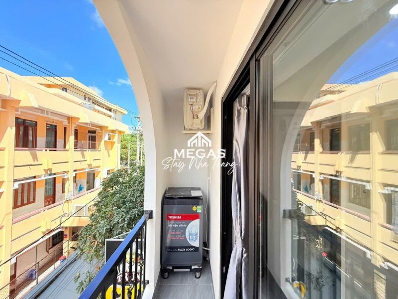 1-Bedroom Apartment on Ly Tu Trong Street