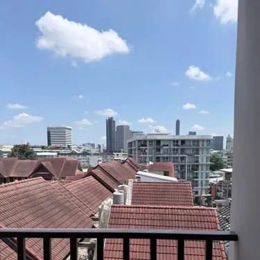 Studio condo in QUINTARA MHyzen Phrom Phong