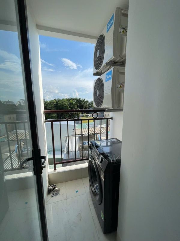 2BR apartment on Ly Thai To street