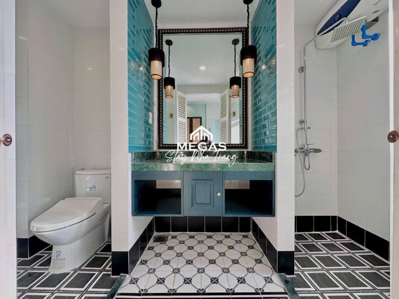 1-bedroom penthouse apartment on Biet Thu