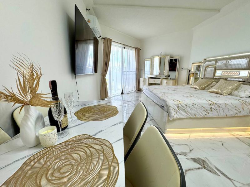 Studio Apartment in Paradise