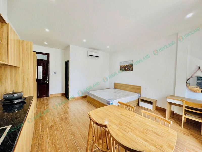 Studio apartment on Pham Tu street