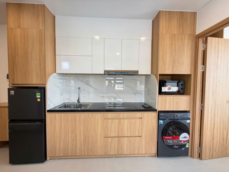 1BR Apartment on Ba Huyen Thanh Quan Street