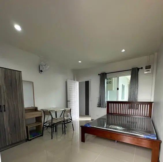 Room in Thong Charoen Place