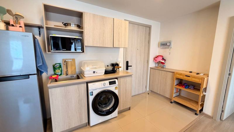 2 Bedroom Apartment with Balcony, Pool and Gym in Kathu