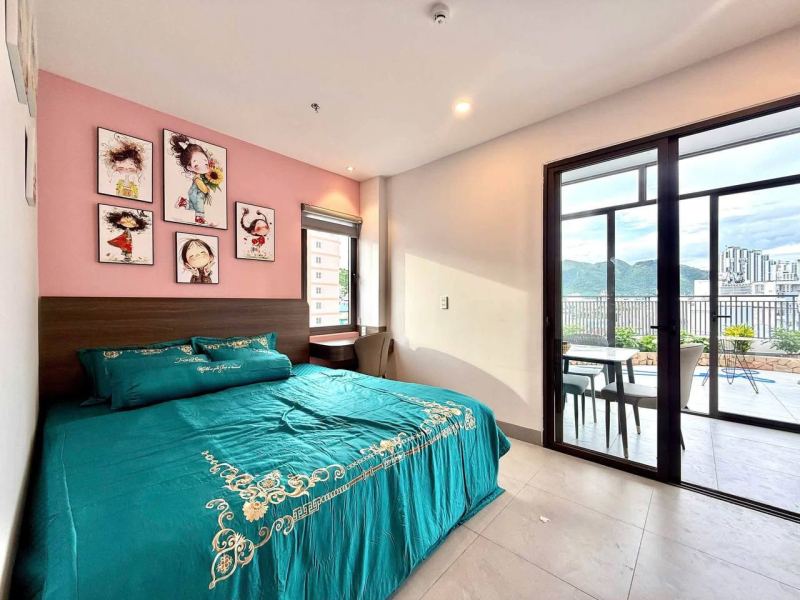 Luxury 1 Bedroom Penthouse Apartment North of the Beach