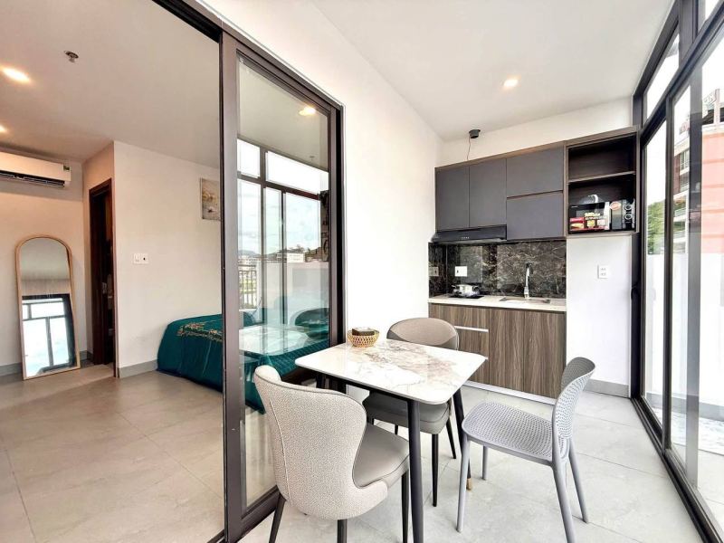 Luxury 1 Bedroom Penthouse Apartment North of the Beach