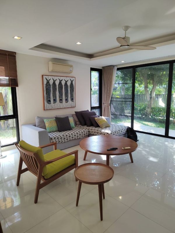 4‑Bedroom Townhouse with Private Pool in Bang‑Thao