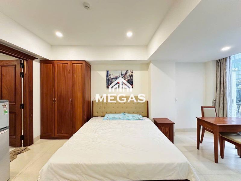 Studio Apartment with Balcony