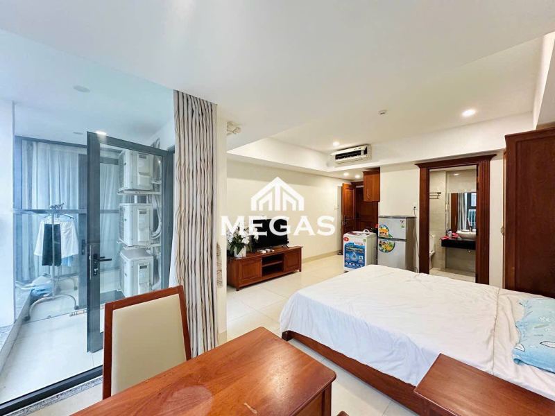 Studio Apartment with Balcony