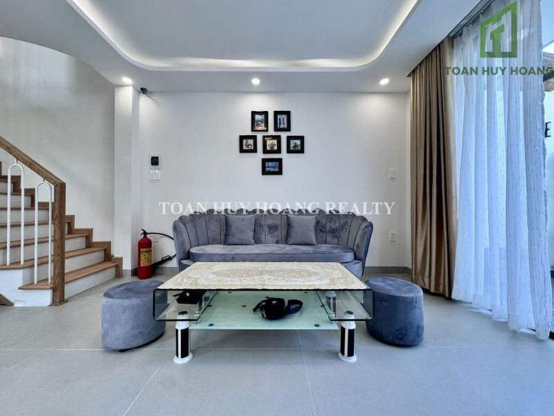 2‑Bedroom Corner House with Jacuzzi in Son Tra