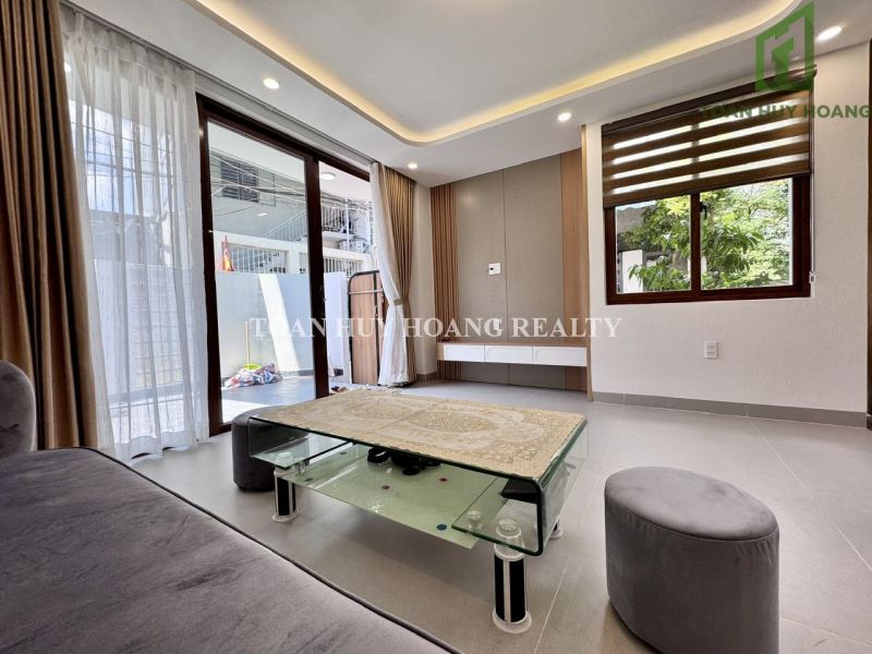 2‑Bedroom Corner House with Jacuzzi in Son Tra