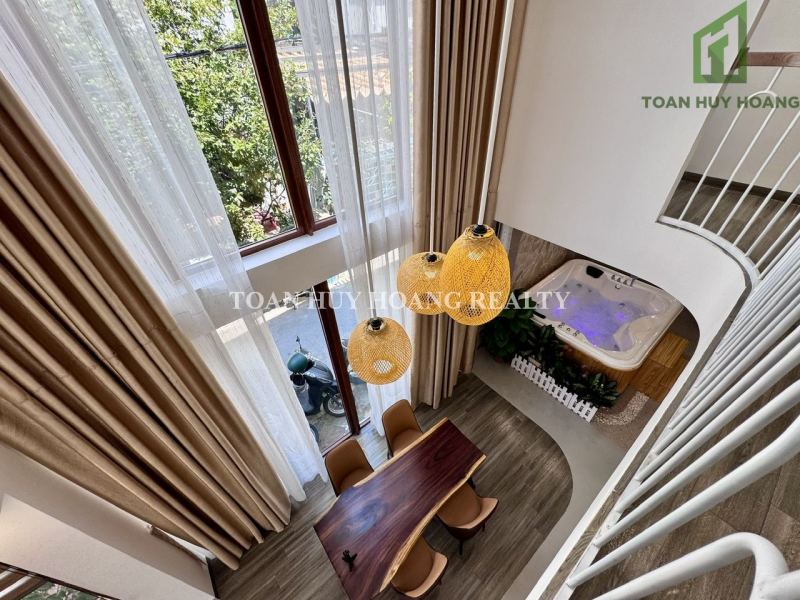 2‑Bedroom Corner House with Jacuzzi in Son Tra