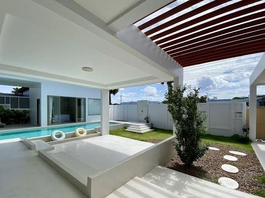 4‑Bedroom Villa with Private Pool in Bang Tao, Phuket