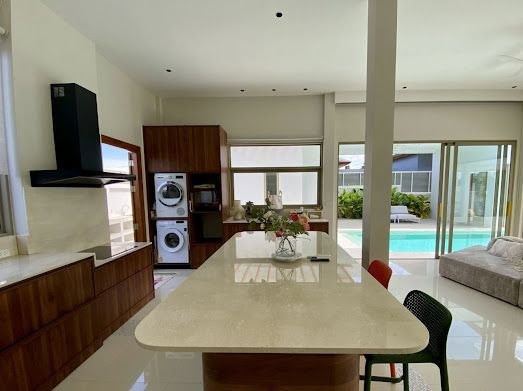4‑Bedroom Villa with Private Pool in Bang Tao, Phuket