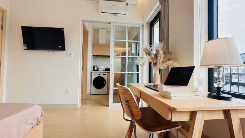 1-Bedroom Apartment with Swimming Pool on Nguyen Huu Hao Street