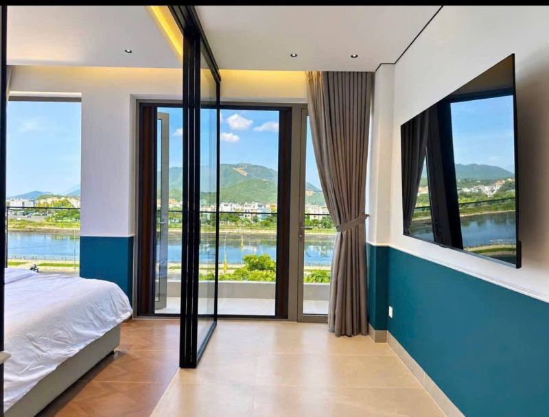 1-Bedroom Apartment with Balcony