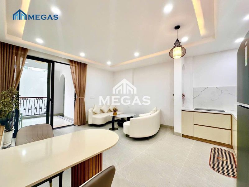 Luxury 2-Bedroom Apartment in Hung Vuong