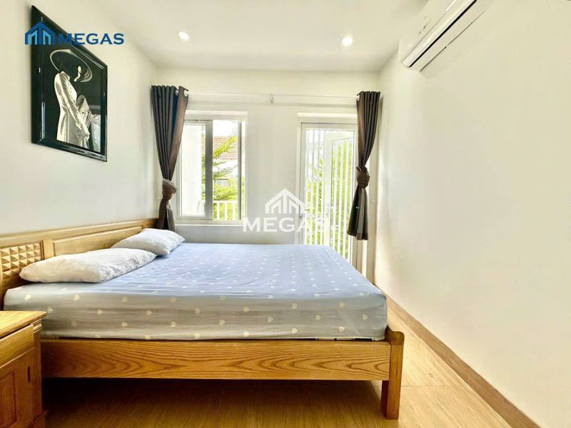 1-Bedroom Apartment with Balcony in Ha Quang 2