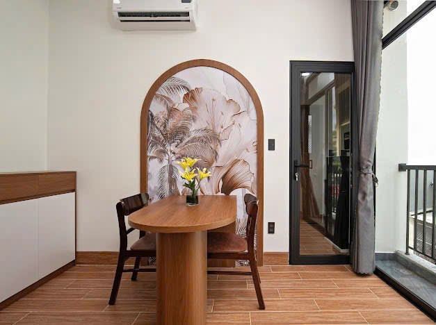 1-Bedroom Apartment with Balcony on Hai Trieu Street