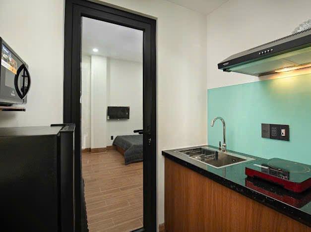 1-Bedroom Apartment with Balcony on Hai Trieu Street