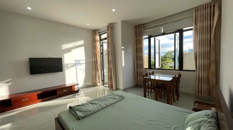 Studio Apartment with Balcony on Mai Thuc Lan Street