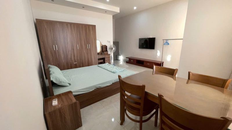 Studio Apartment with Balcony on Mai Thuc Lan Street