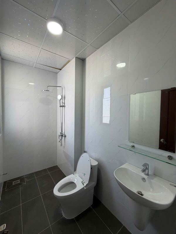 1-Bedroom Apartment with Balcony in Khue My