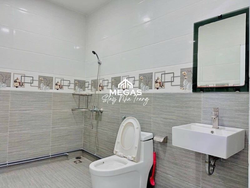 Apartment with Balcony in Ha Quang 1