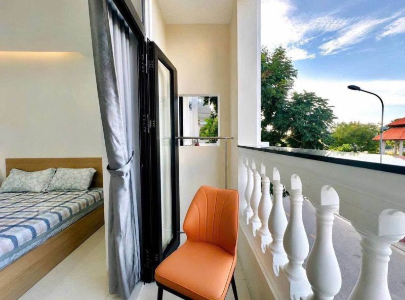 1 Bedroom Apartment with Balcony in Fyok Hai