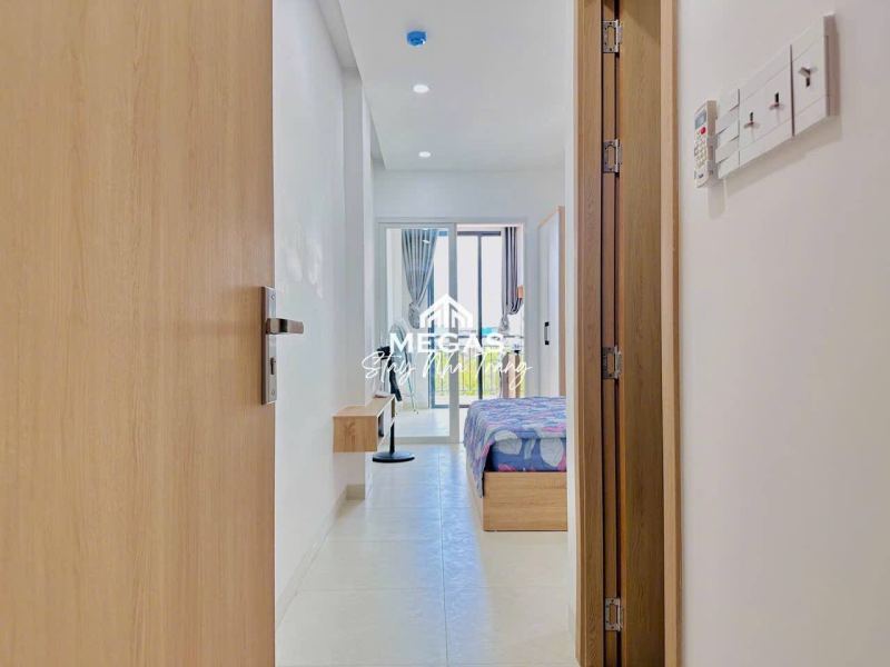 1 Bedroom Apartment with Street View Balcony in Nha Trang