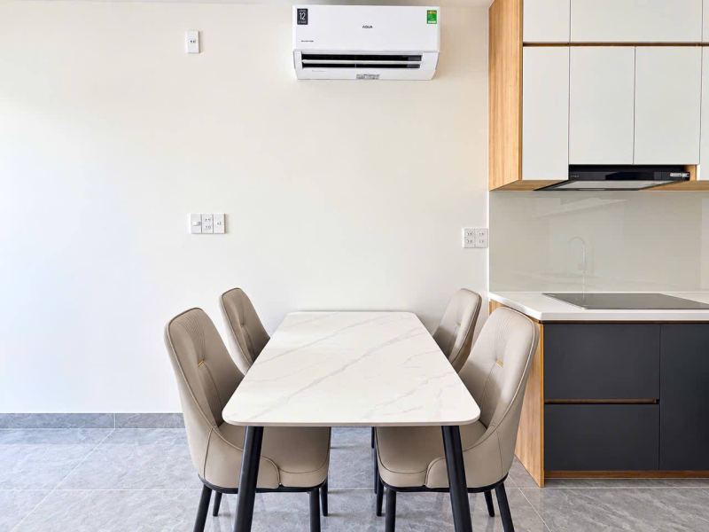 Fully Furnished Apartment in Hon Chong