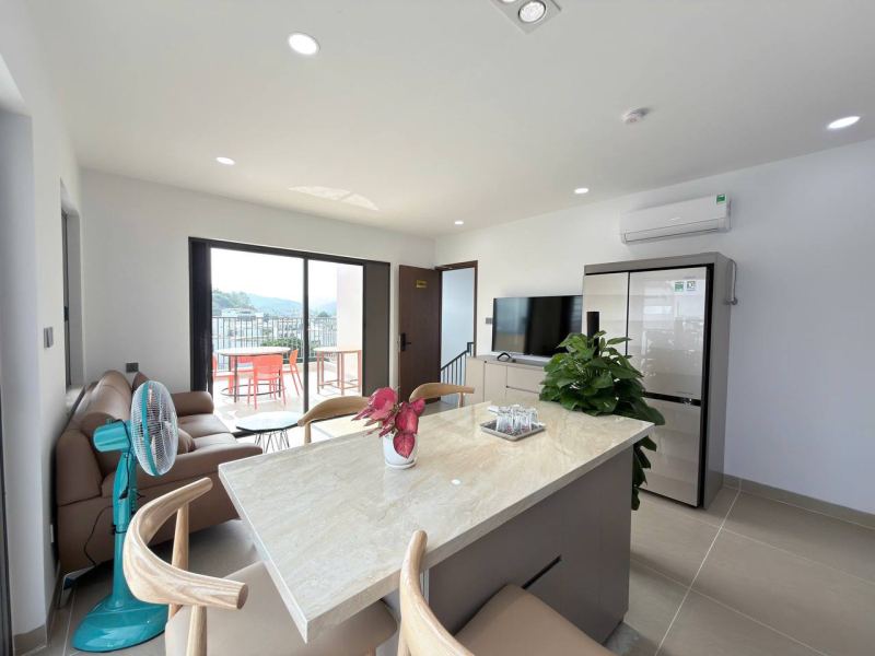 Luxury 2-Bedroom Apartment in Hon Chong