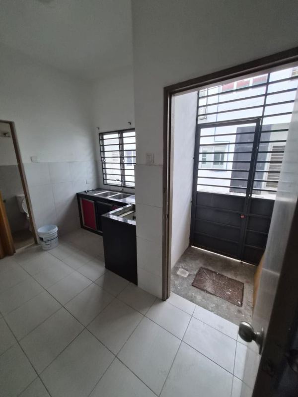 3 Bedroom Apartment in Pangsapuri Sri Meranti