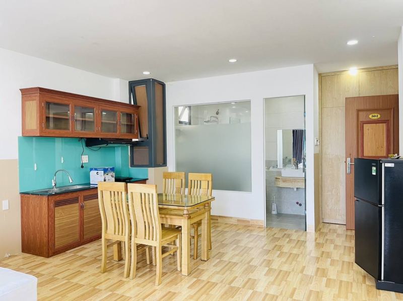 Studio with 2 Beds and Balcony in Phuoc Hai