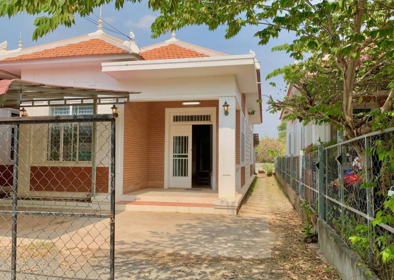 Khmer Villa House with Garden in Kampot